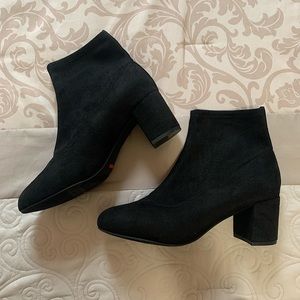 Rockport Suede black booties